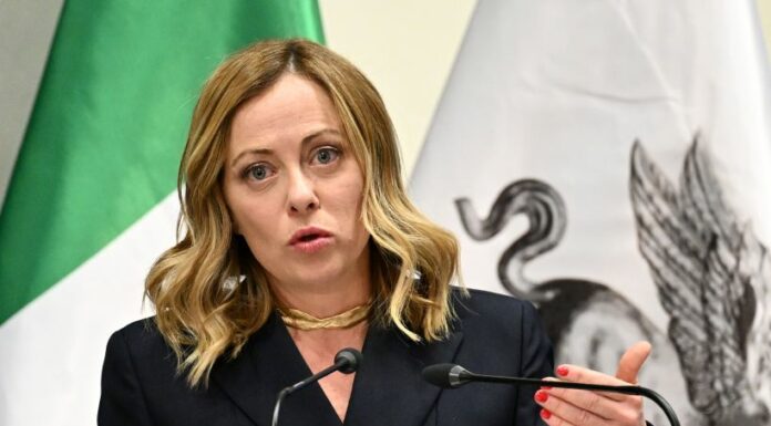 Meloni “Viviamo un tempo di crisi, agire senza tentennamenti”