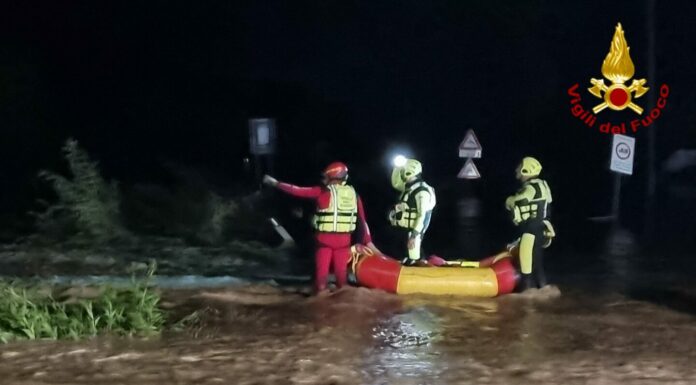 Maltempo in Toscana, dispersi bimbo e nonna nel pisano