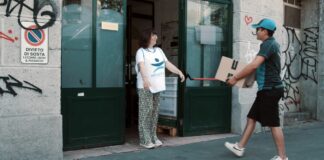 أمازون تتيح التبرع بـ 10 ملايين منتج للجمعيات الخيرية