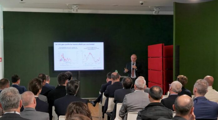 Intesa Sanpaolo presenta programma da 10 mld agli industriali torinesi