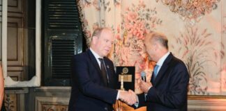 منح جائزة مانيا جريتشيا الدولية للأمير ألبرت أمير موناكو