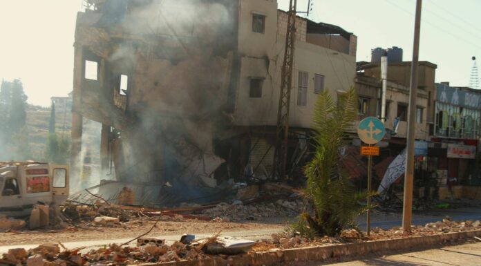 Israele avvia “operazioni di terra” in Libano, spari di tank a Sud. Tajani “Combattimenti in corso, gli italiani lascino il Paese”