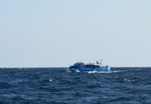 Mediterraneo centrale, trenta migranti in difficoltà