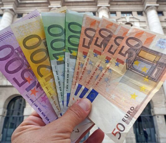 Nel 2025 deficit al 3,1%, il debito pubblico sale al 137,1% del Pil