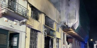 Incendio in un emporio cinese a Milano, morti tre giovani