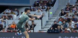 Sinner si arrende ad Alcaraz nella finale di Pechino