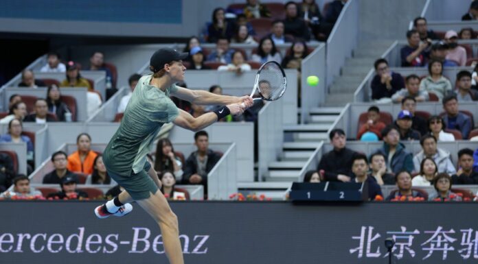 Sinner si arrende ad Alcaraz nella finale di Pechino