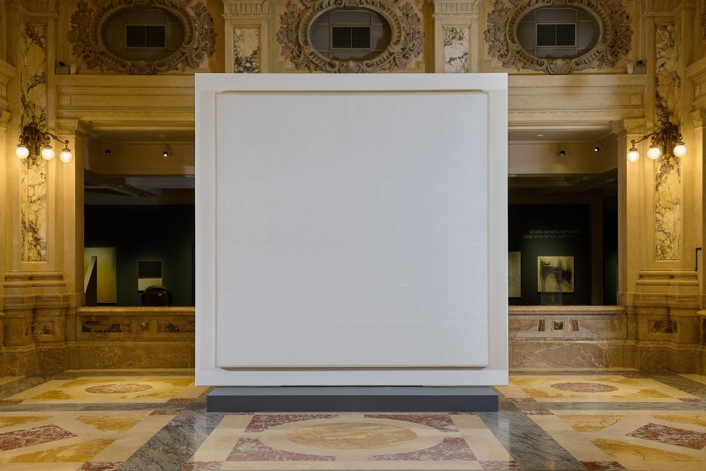 Milano, dal 6 ottobre alle Gallerie d’Italia Surface Veil IV di Ryman Milano, dal 6 ottobre alle Gallerie d’Italia Surface Veil IV di Ryman