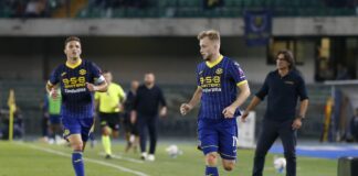 Il Verona ribalta il Venezia e vince il derby 2-1
