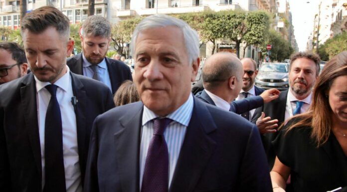 Manovra, Tajani “Extraprofitto incomprensibile, concetto extraterrestre”