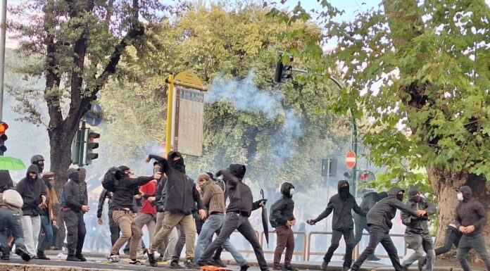 Scontri a Roma tra manifestanti pro Palestina e forze dell’ordine