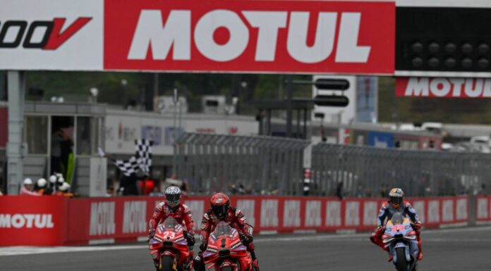 MotoGp, in Giappone Bagnaia trionfa sul suo rivale Martin
