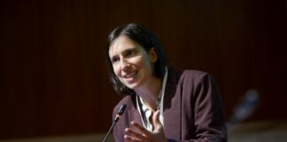 شلاين: كل من ولد في إيطاليا إيطالي الجنسية