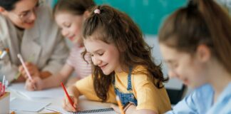 Amazon, al via la sesta edizione di “Un click per la Scuola”