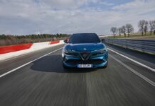 A Parigi Alfa Romeo Junior debutta in versione Ibrida
