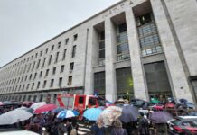 Milano, principio d’incendio in Tribunale. 500 persone evacuate