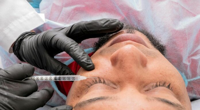 Boom di chirurgia estetica all’estero, ma non mancano i rischi