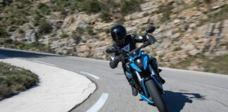 Arriva la serie speciale della GSX-8S Team Suzuki Edition