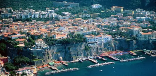Via libera definitivo della Camera all’istituzione dell’Area Marina Protetta di Capri, Pichetto “Difendiamo uno dei tratti più preziosi del Mediterraneo”