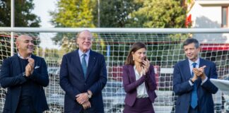 Milano, inaugurato campo da calcio per i ragazzi del quartiere Baggio