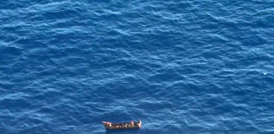 Lampedusa, neonata morta per ipotermia dopo lo sbarco