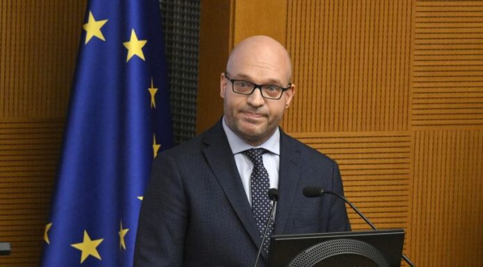 Fontana “Inaccettabile morire sul lavoro, spezzare tragica catena”