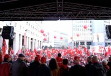 Milano, oltre 5mila pensionati Cgil in piazza contro la Manovra
