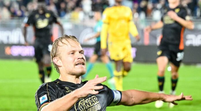 Il Venezia ribalta l’Udinese, 3-2 in rimonta al Penzo