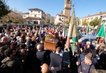 In migliaia a Giaveno per ultimo saluto a Matilde Lorenzi