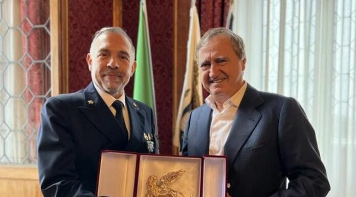 Brugnaro riceve a Ca’ Corner l’ammiraglio Petroni