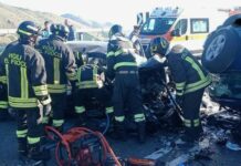 Scontro tra due auto sulla Palermo-Sciacca, tre morti e tre bambini gravi