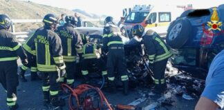 Scontro tra due auto sulla Palermo-Sciacca, tre morti e tre bambini gravi