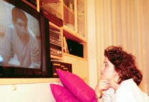 Cresce l’uso del satellite, in Italia più di 15 milioni di persone guardano la televisione usando la parabola