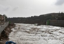 Alluvione a Valencia, oltre 100 morti. Il governo spagnolo dichiara tre giorni di lutto nazionale