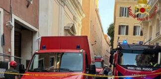 Precipita ascensore a Roma, morto un operaio e altri due gravi
