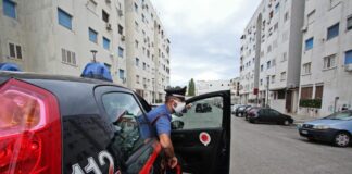 Napoli, ucciso nella notte un 19enne, fermato un 17enne