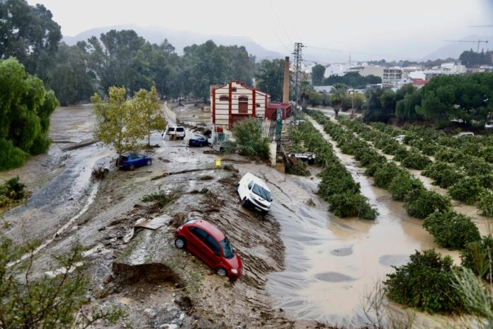Spagna, piogge torrenziali a Valencia: molti morti per l'alluvione causata dal fenomeno atmosferico chiamato DANA