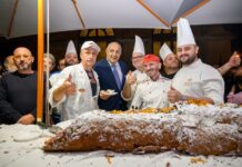 Cannolo da record a Palermo, misura 30 metri di lunghezza