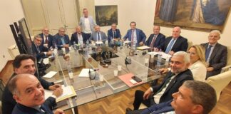 Vertice di maggioranza a Palazzo d’Orleans, accordo sui provvedimenti da varare