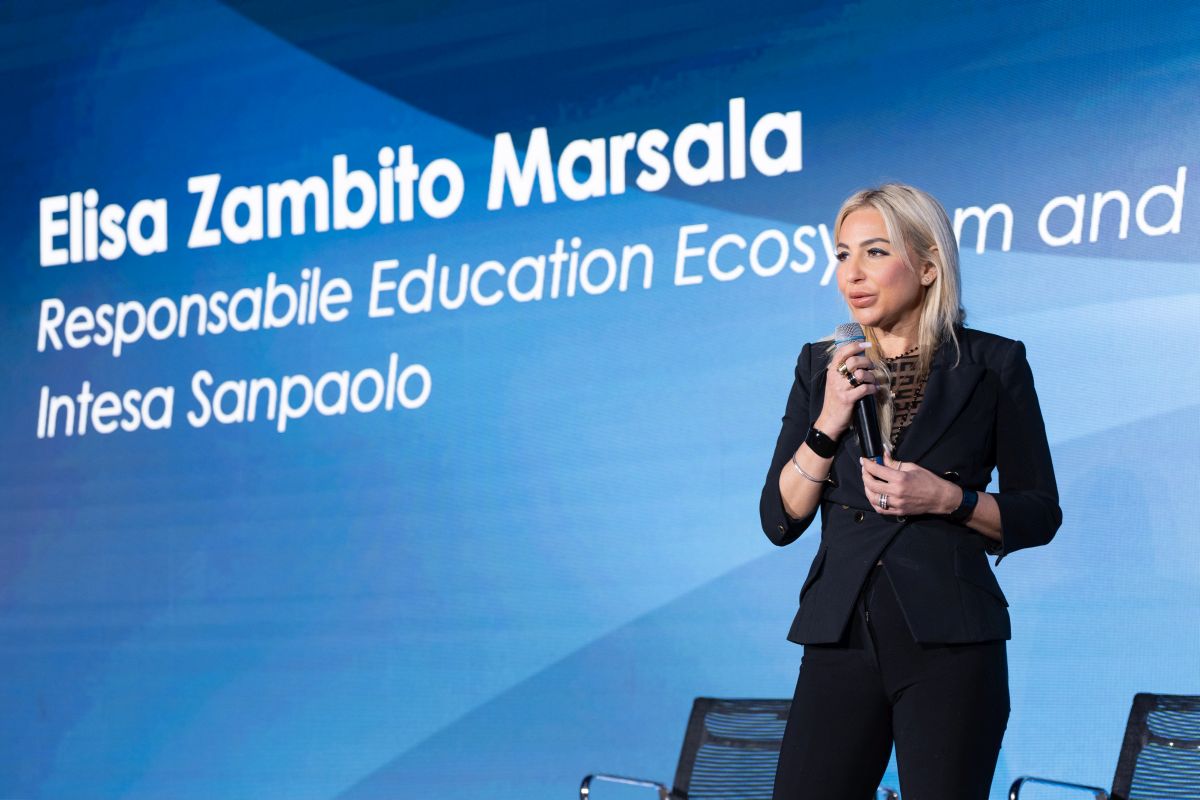 Competenze del futuro, Intesa Sanpaolo incontra 700 studenti a Genova