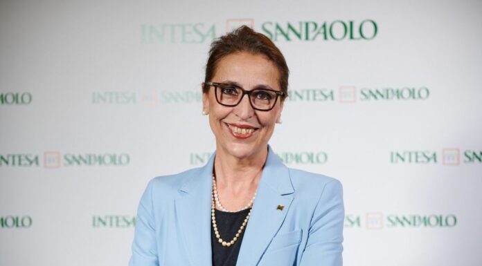 Intesa Sanpaolo per le startup, si conclude a Napoli “Up2Stars”