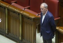 Calderoli “L’autonomia verrà modificata, poi l’opposizione smetta di rompere”
