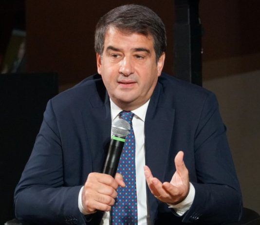 Caro energia, Fitto “Dibattito sui Fondi di coesione singolare, c’è solo in Italia”