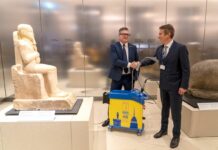 Donato al Museo Egizio di Torino un laser di El.En. per il restauro