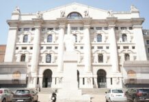 Piazza Affari avvio in rialzo, Ftse Mib +0,64%