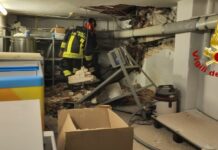 Genova, gru da cantiere crolla su Rsa. Anziani evacuati