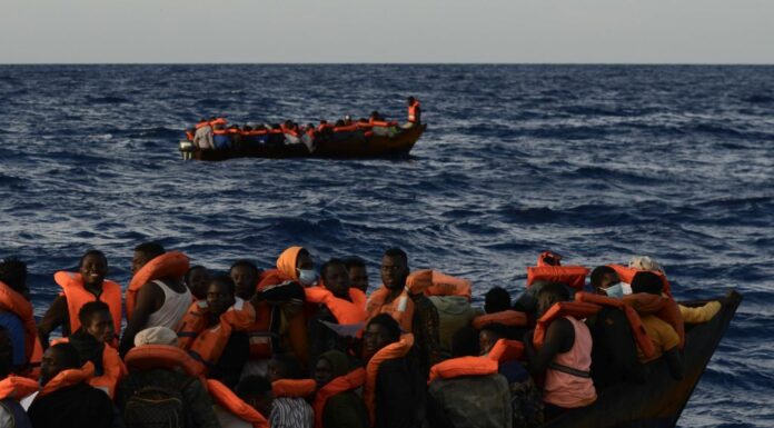 Immigrazione clandestina, fermati a Catania 4 scafisti sudanesi
