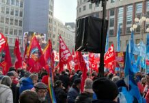 Sciopero generale, in migliaia nei cortei a Milano