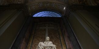 Nella Basilica di San Pietro torna a splendere la Pietà di Michelangelo