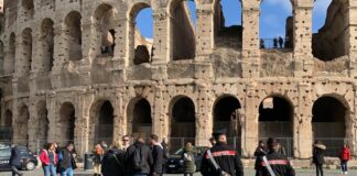 Roma, rapine a turisti nel centro storico, Quattro arresti